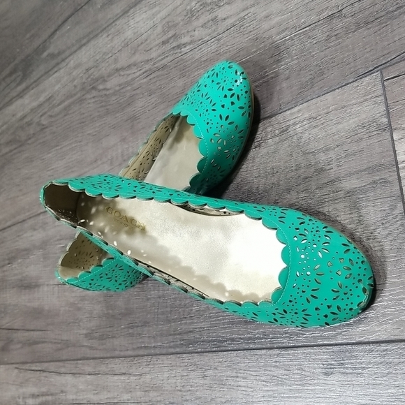 Coach Cutout Pattern Flats - Picture 2 of 8